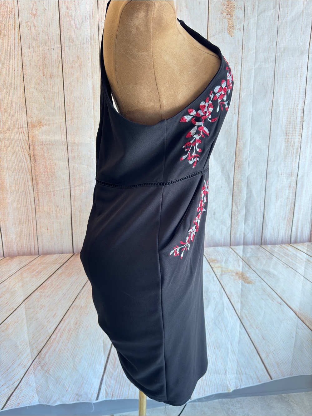 Bisou Bisou Black Halter knee length Dress-Red & White Floral Accents 16 Y2K - Picture 5 of 11